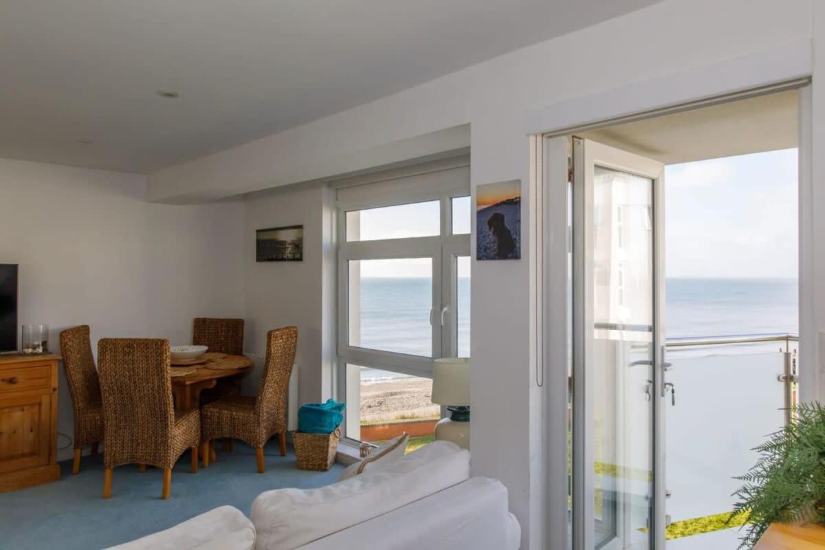 Two Bed Seafront Escape In East Wittering Apartment Exterior photo