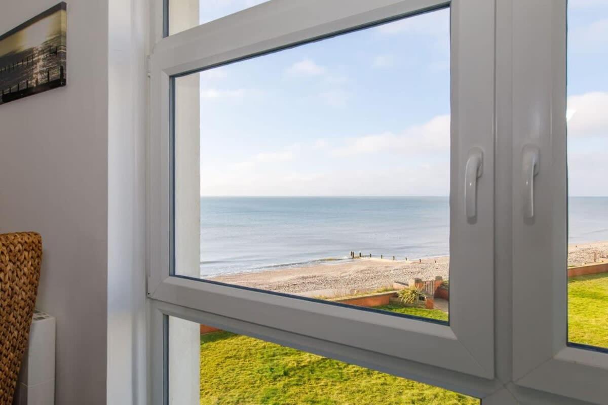 Two Bed Seafront Escape In East Wittering Apartment Exterior photo